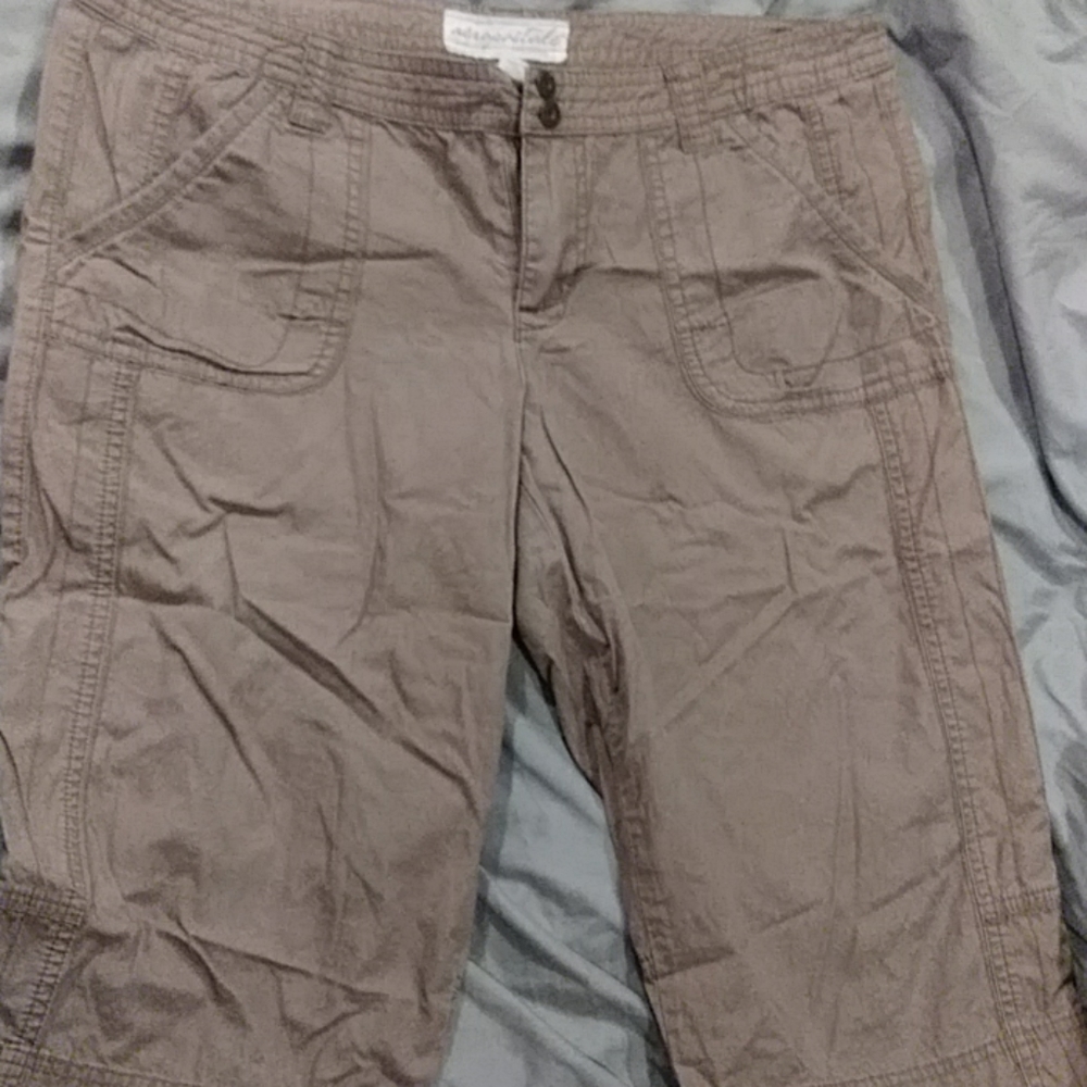 Aeropostale women's cargo shorts